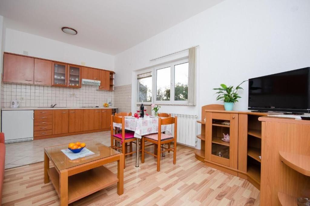 Apartments Krunoslav Punat Kültér fotó