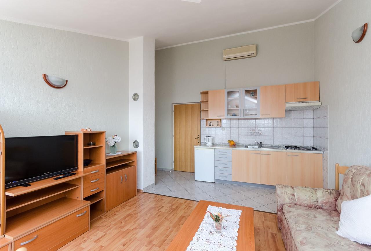 Apartments Krunoslav Punat Kültér fotó